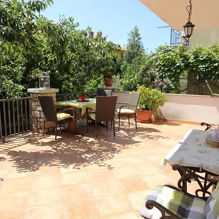 Apartment Lisa 1 Near The Novigrad (Istria)